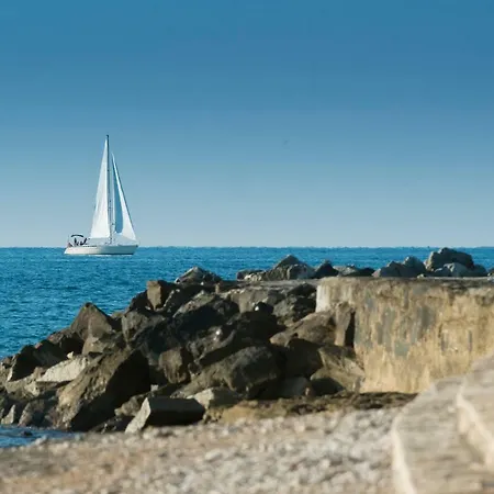 Hera * Novigrad Istria